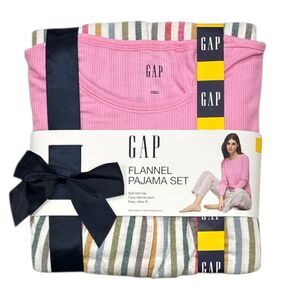 Gap Women's Relaxed Fit Soft Brushed Flannel Pajama Set, 2-Piece - Pink